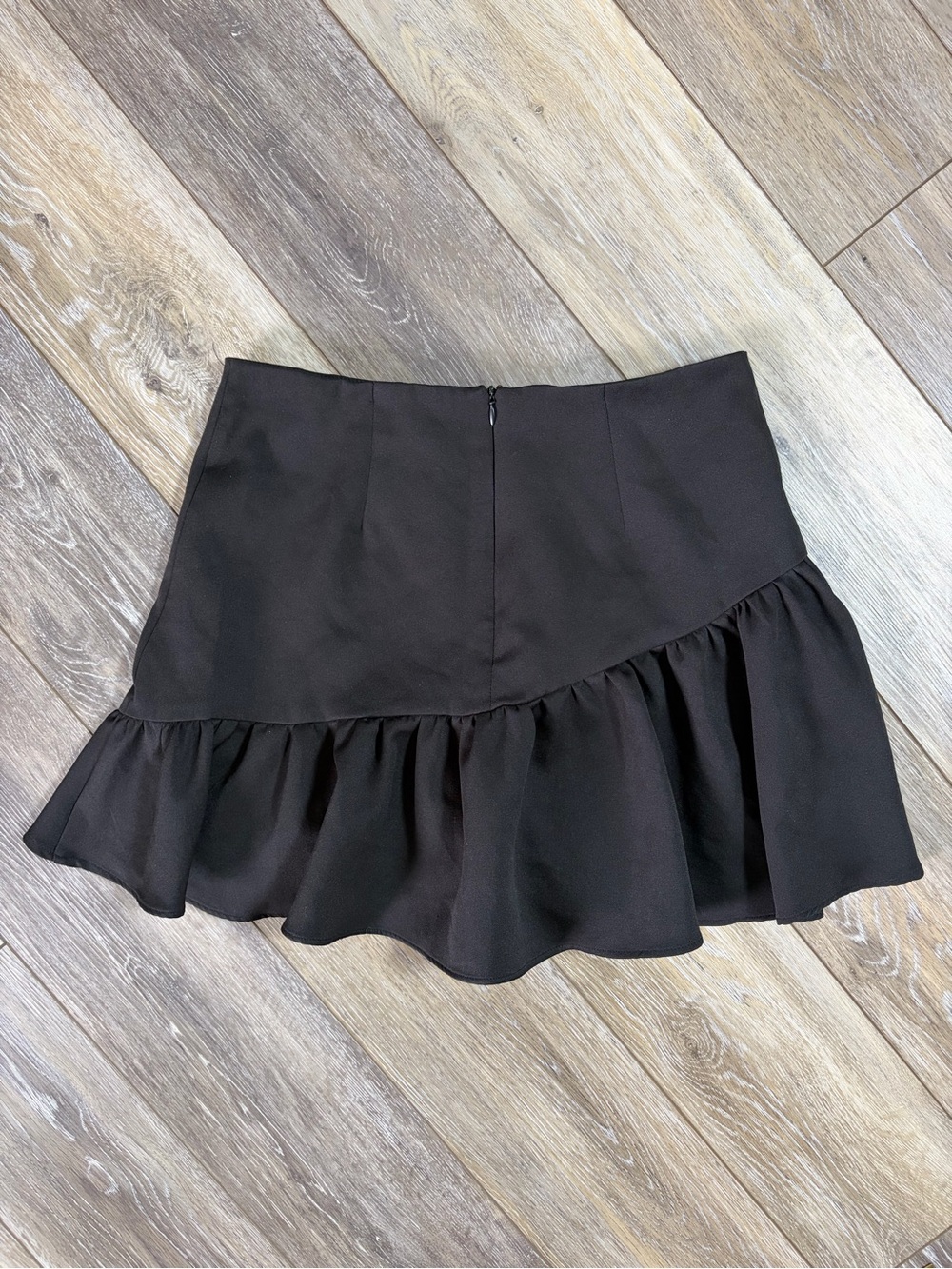 DO+BE Black Ruffle Mini Skirt/Skort - Picture 4 of 8